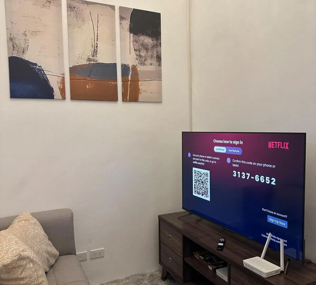 Apartment 2 Bedroom 2 Bath Condo With Netflix And Karaoke Near Mrt Edsa Manila