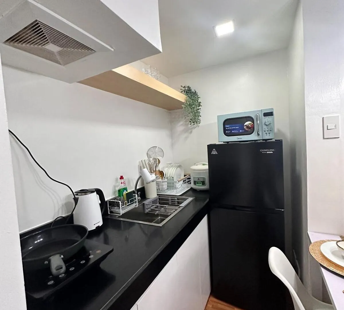 Apartamento 2 Bedroom 2 Bath Condo With Netflix And Karaoke Near Mrt Edsa Manila