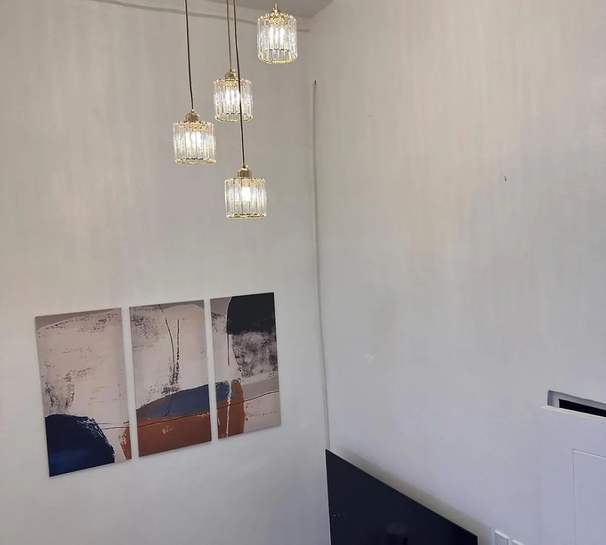 2 Bedroom 2 Bath Condo With Netflix And Karaoke Near Mrt Edsa Manila Apartment
