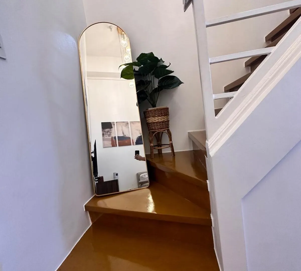 2 Bedroom 2 Bath Condo With Netflix And Karaoke Near Mrt Edsa Manila Apartment
