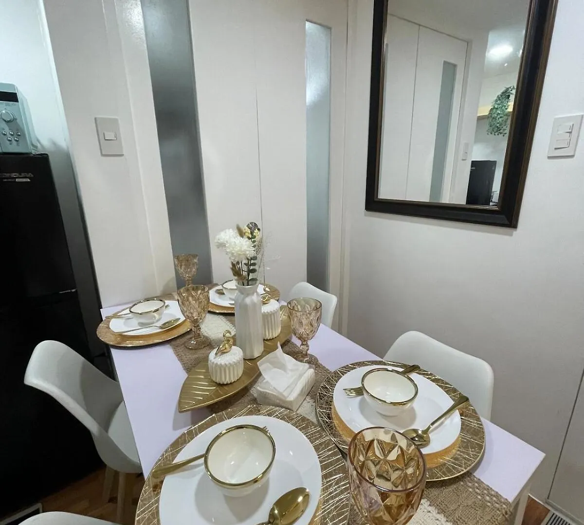 2 Bedroom 2 Bath Condo With Netflix And Karaoke Near Mrt Edsa Manila 0*,