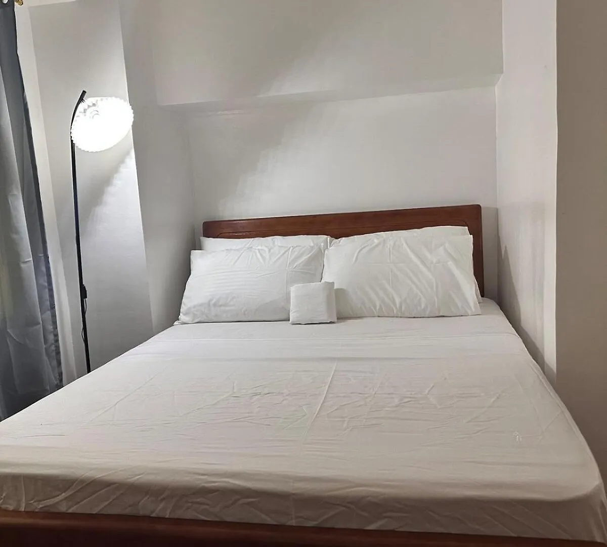 Apartment 2 Bedroom 2 Bath Condo With Netflix And Karaoke Near Mrt Edsa Manila Philippines